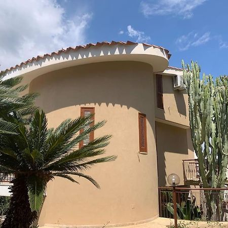 Villa Marika Фонтане Бианче Екстериор снимка