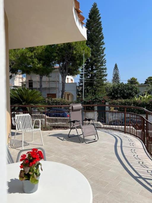 Villa Marika Фонтане Бианче Екстериор снимка