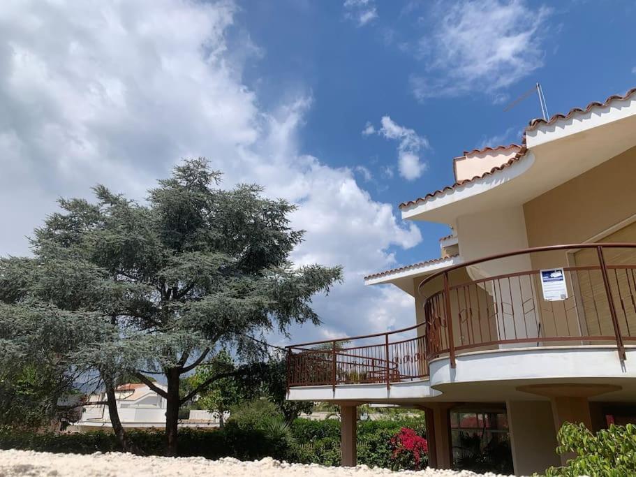 Villa Marika Фонтане Бианче Екстериор снимка
